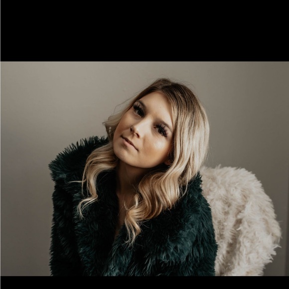 LIVE SHOW LISTING LIKE THIS TO BE NOTIFIED WHEN I GO LIVE!!!Tuesday - Wednesday - Picture 10 of 14